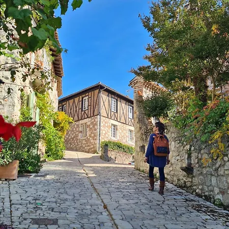 De Vinces Lot-et-garonne Situe Entre Bordeaux Et Toulouse Maison Rurale, Maison En Campagne Bed & Breakfast 3*
